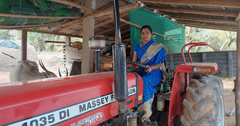 Digital agriculture system connecting farmers to CHC mechanisation services